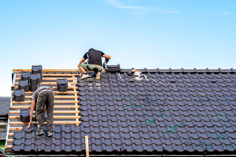 How Roofyng.com works for tile roofing projects