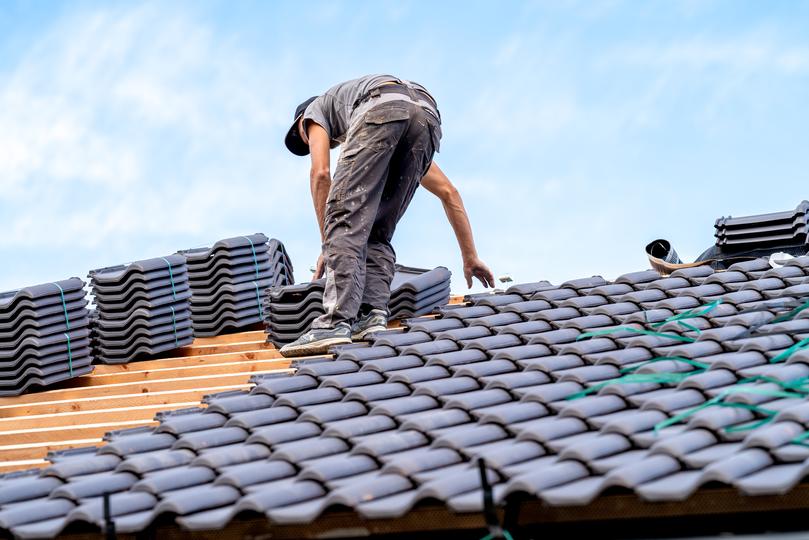 Roofyng.com: Your trusted partner for tile roofing projects